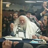 אור החנוכה: שירת להתוודע ולהתגלות בהדלקת נר ראשון של חנוכה תש"פ - הגה"צ הרב אליעזר ברלנד שליט"א