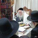 שיעור לתושבי רמת גן במעונו של הגה"צ רבי אליעזר ברלנד שליט"א