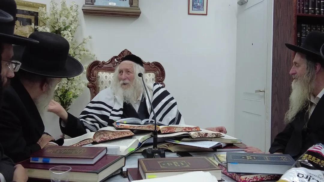 שיעור לאברכי הכולל שע"י מוסדות 'נחלי נצח' במעונו של הגה"צ רבי אליעזר ברלנד שליט"א