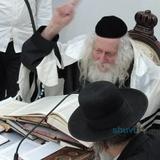 תושבי המרכז תלמידי הרב מרדכי סופרין שליט"א - בשיעור במעונו של הגה"צ רבי אליעזר ברלנד שליט"א