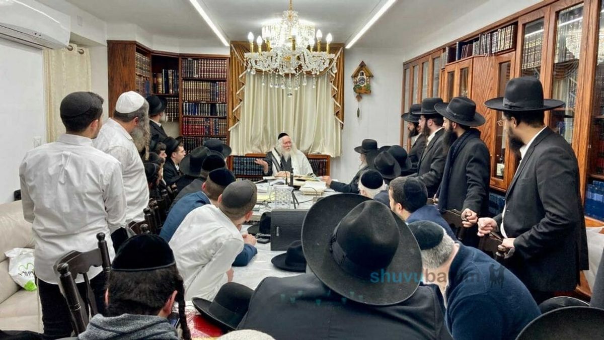 שיעור לכולל מתקרבים מהעיר פתח תקווה במעונו של הגה"צ רבי אליעזר ברלנד שליט"א