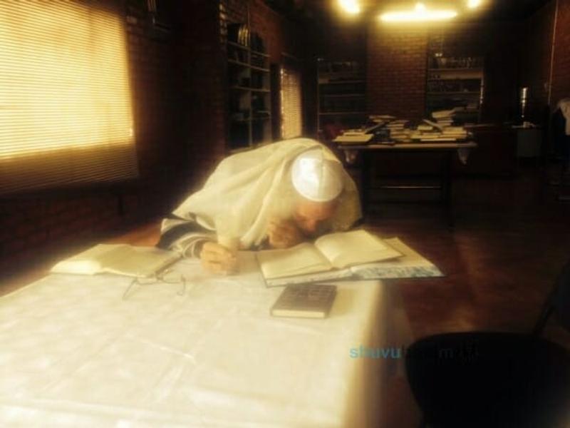 פרשת כי תשא - "כל מילה שאדם לומד מעטרים אותה ב –370 ריבוא עטרות"