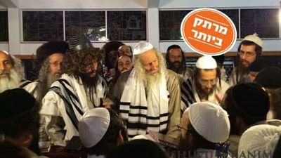 "תלמיד יכול לדבר עם רבו בכל מקום אפילו שהרב לא נמצא" - סיפורו המחזק של האברך של הרב ברלנד שליט"א