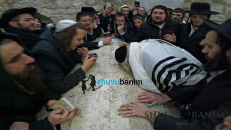 Rav Berland at Kever Yosef