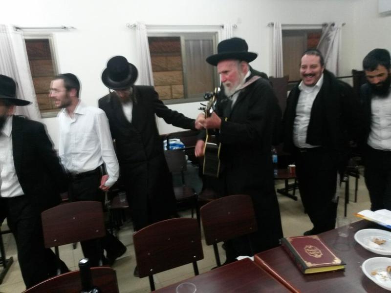 שיעור חזק לפורים מאת הרב אליהו סוכות סוכות מתלמידיו הוותיקים של הגה"צ הרב אליעזר