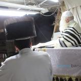 בראש השנה יכתבון • סיקור נרחב מימי ראש השנה בצילו של הגה"צ רבי אליעזר ברלנד שליט"א