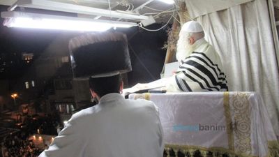 בראש השנה יכתבון • סיקור נרחב מימי ראש השנה בצילו של הגה"צ רבי אליעזר ברלנד שליט"א