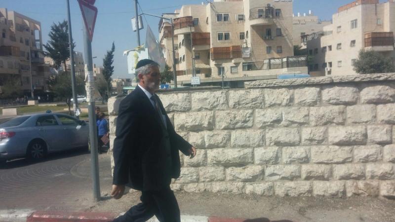 תמונות ממסע הלוויה של הק' אהרן בניטה הי"ד כעת יוצא משמגר לכיוון הר המנוחות