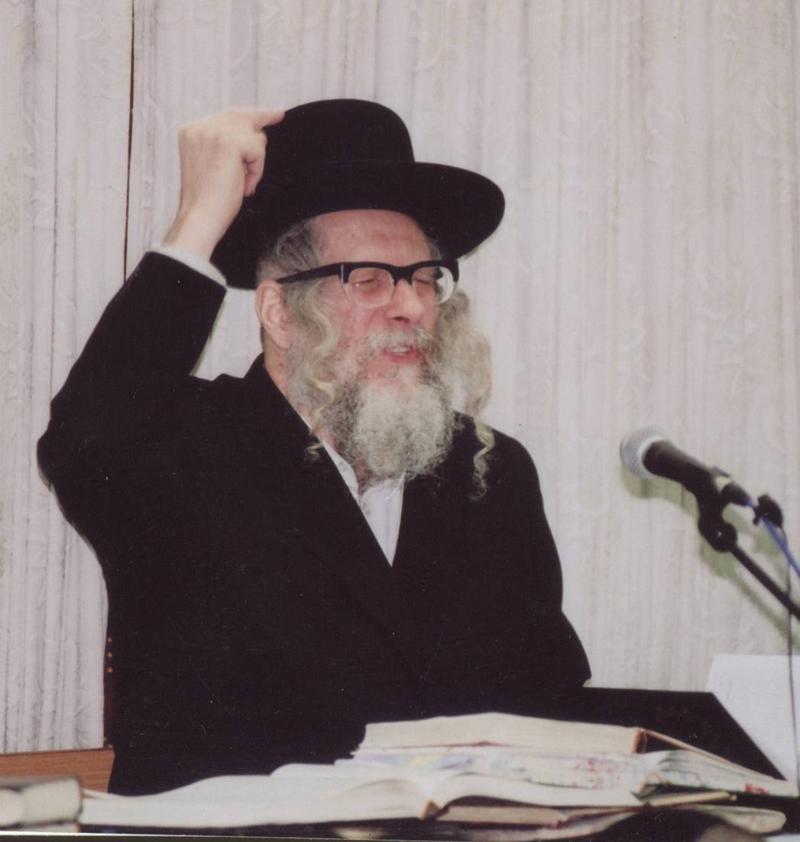 האזינו: קולו מרטיט הלב של הגה"צ הרב אליעזר ברלנד בשיר "אגדלך" של רבי אברהם אבן