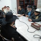 שיעור לתושבי חולון במעונו של הגה"צ רבי אליעזר ברלנד שליט"א