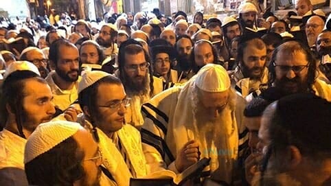 לזכות בזכות אכילת ערב יום כפור לחבר רחל ולאה ולהתגלות של אהבת ה' - תפילה מהגה"צ רבי אליעזר ברלנד שליט"א לערב יום הכפורים