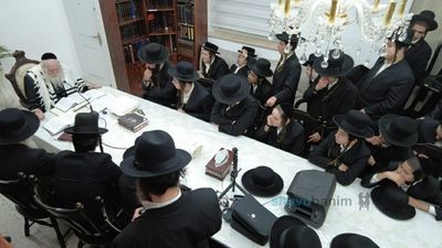 שיעור לבחורי חכמה ודעת במעונו של הגה"צ רבי אליעזר ברלנד שליט"א