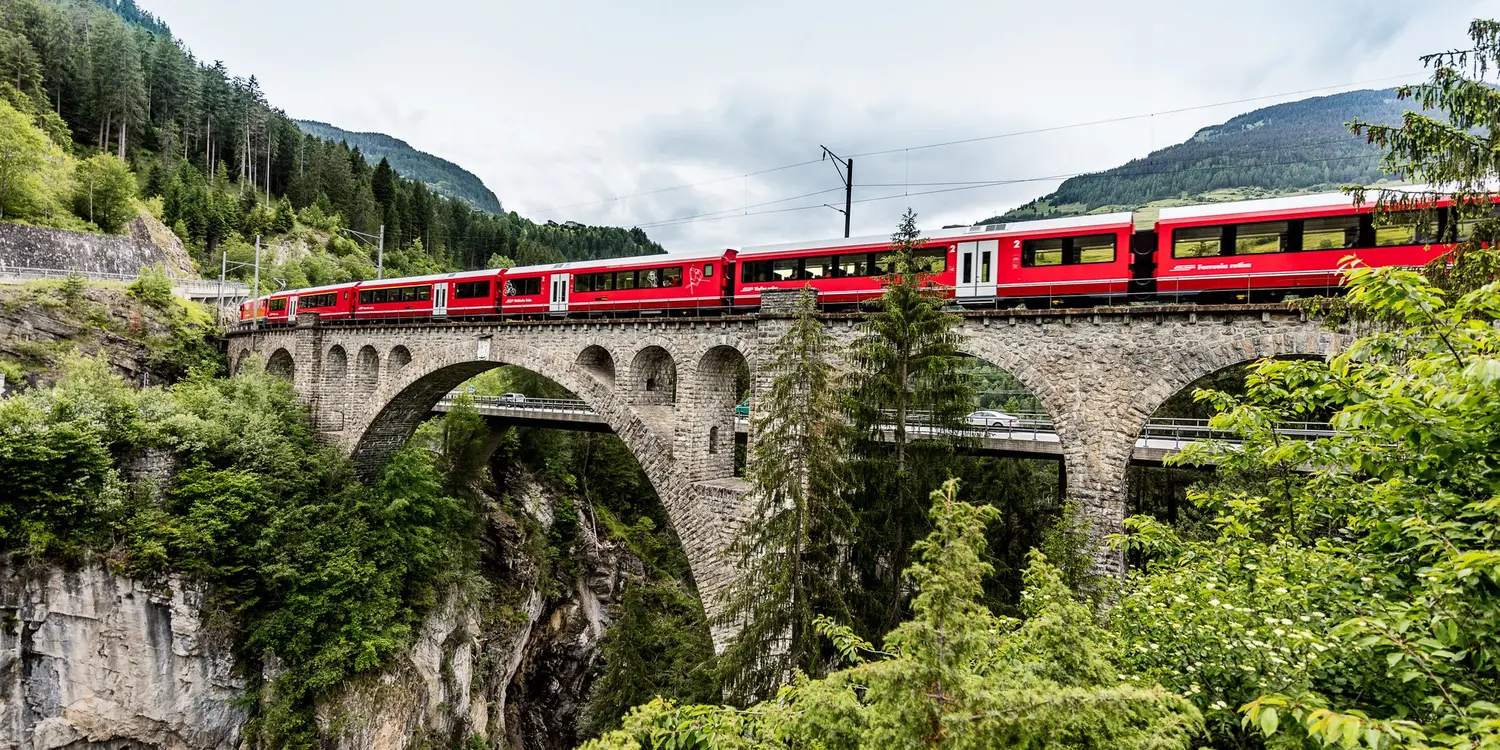 RhB onderweg bij Bergün
