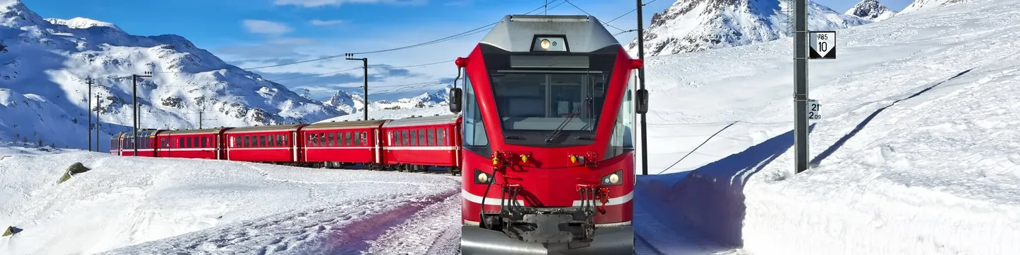 Rhätische Bahn door de sneeuw