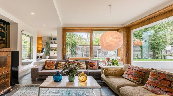 Henley-on-Thames open living dining space – Love Locations
