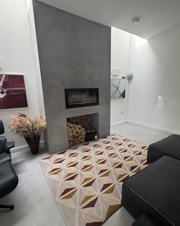 Modern open-plan house with landscaped garden in Reading RG8 – Love Locations