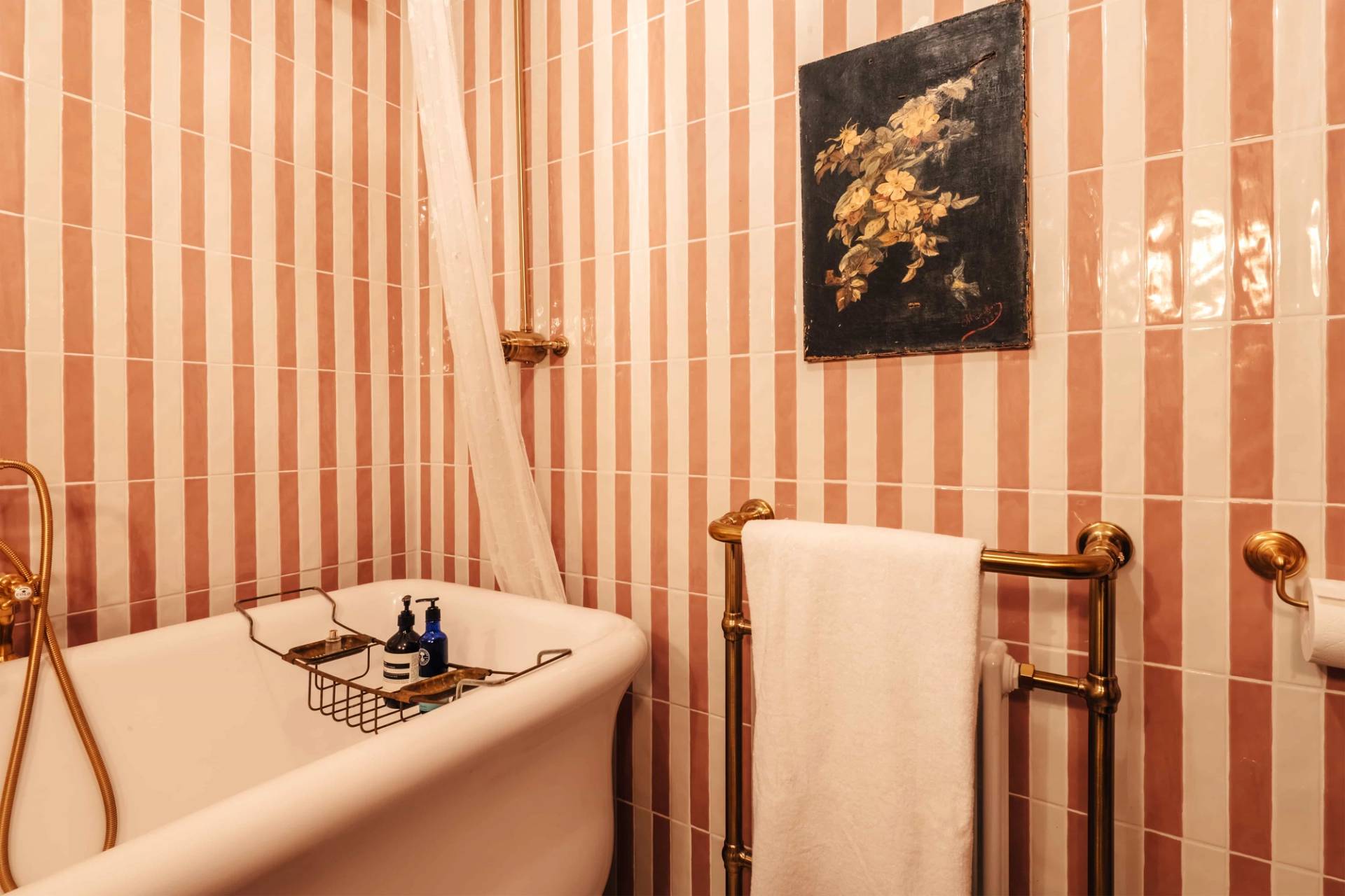 Characterful Hackney period home with warm toned interiors – Love Locations