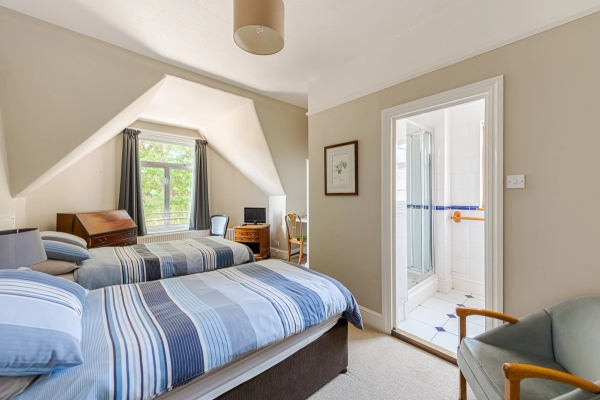 Historic former hotel in W6 with aged interiors and period architectural elements