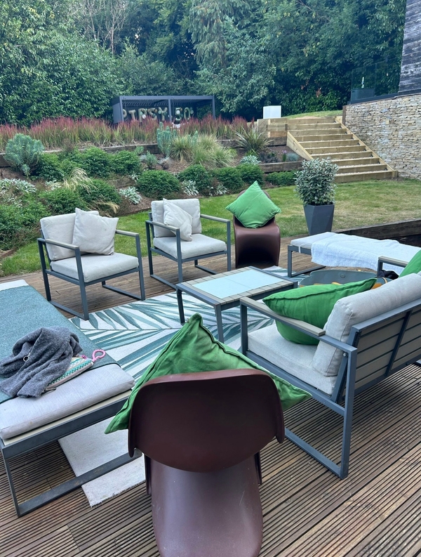 Modern house with decking and natural light-filled interiors in RG8 – Love Locations