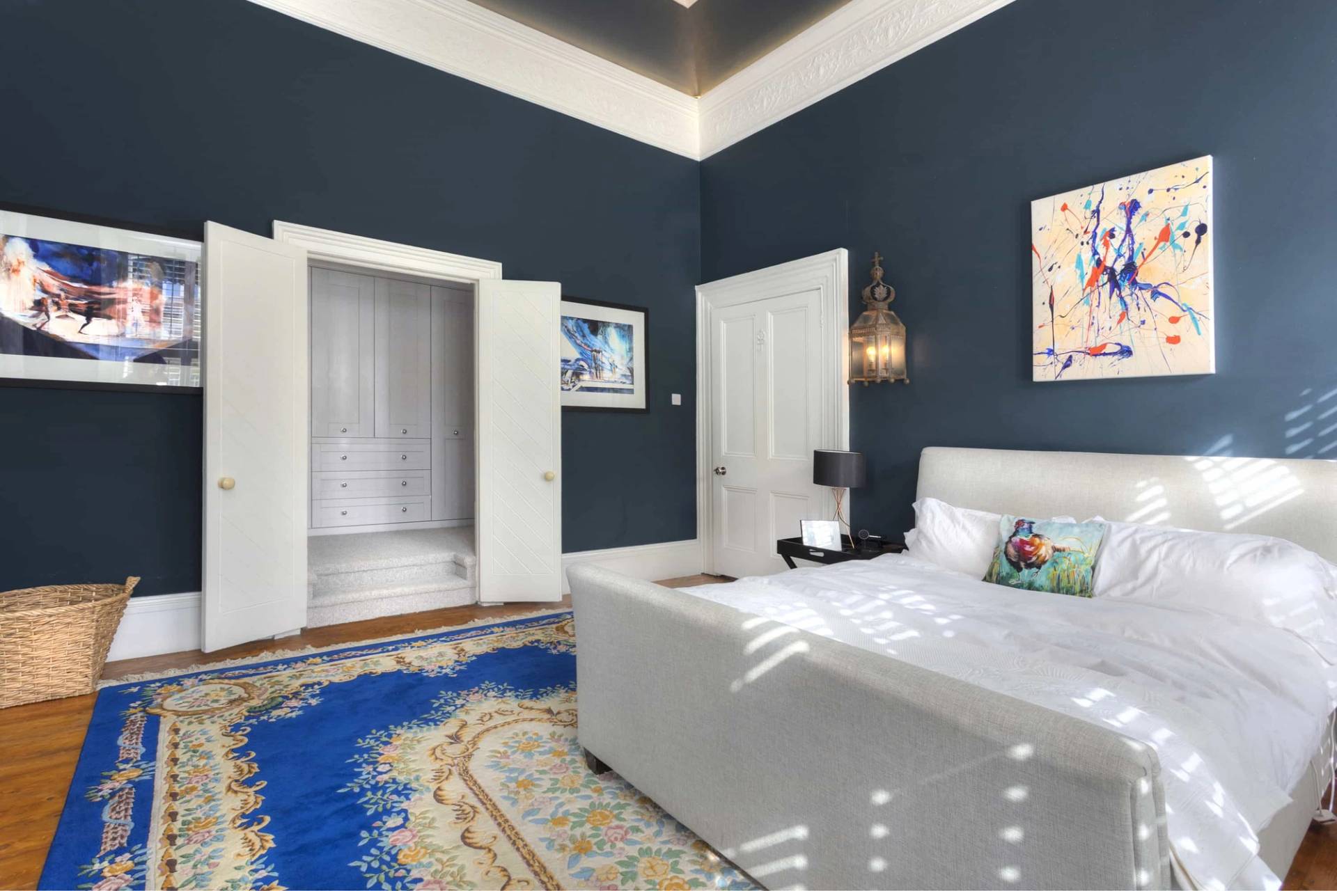 Unique double-fronted Victorian villa in Hove full of character and modern touches, love locations