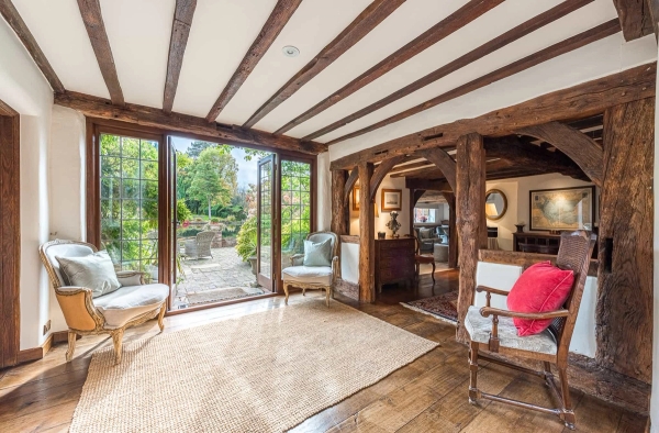 Tudor estate in Guildford with parkland – Love Locations