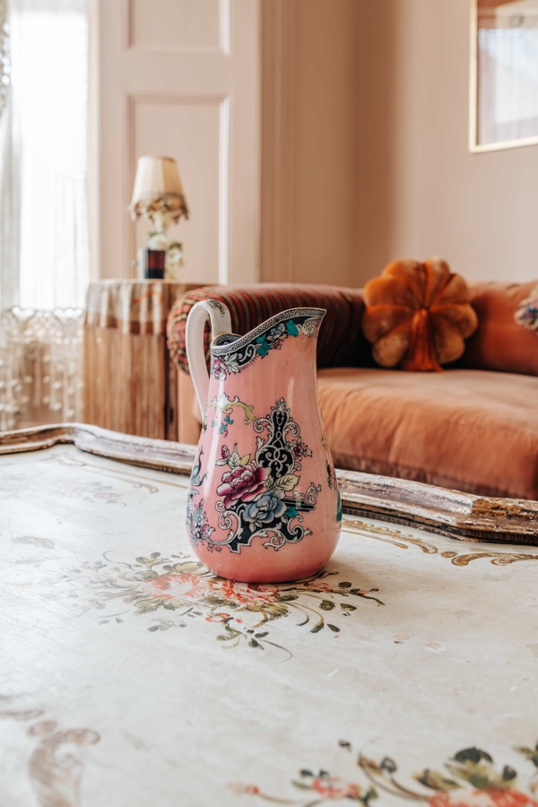 Victorian sitting room with floor to ceiling windows in East London – Love Locations