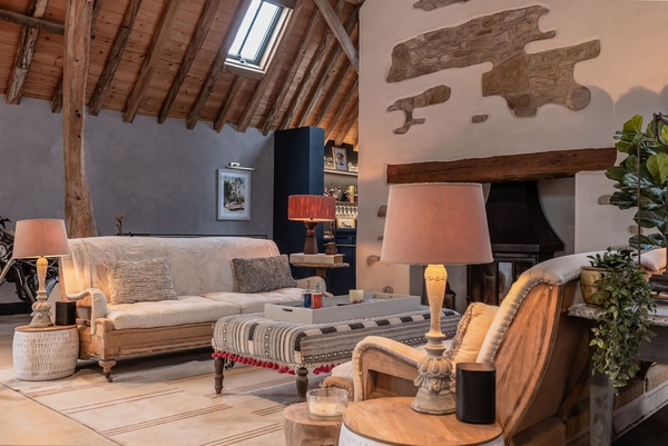 Love Locations showcase of exposed beams and original masonry.