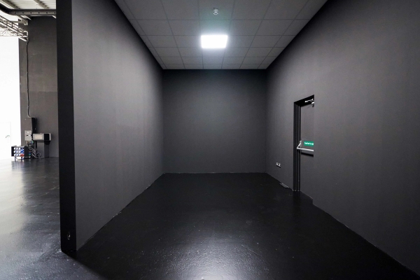 Industrial style studio with white and black shooting areas in Acton W3 – love locations