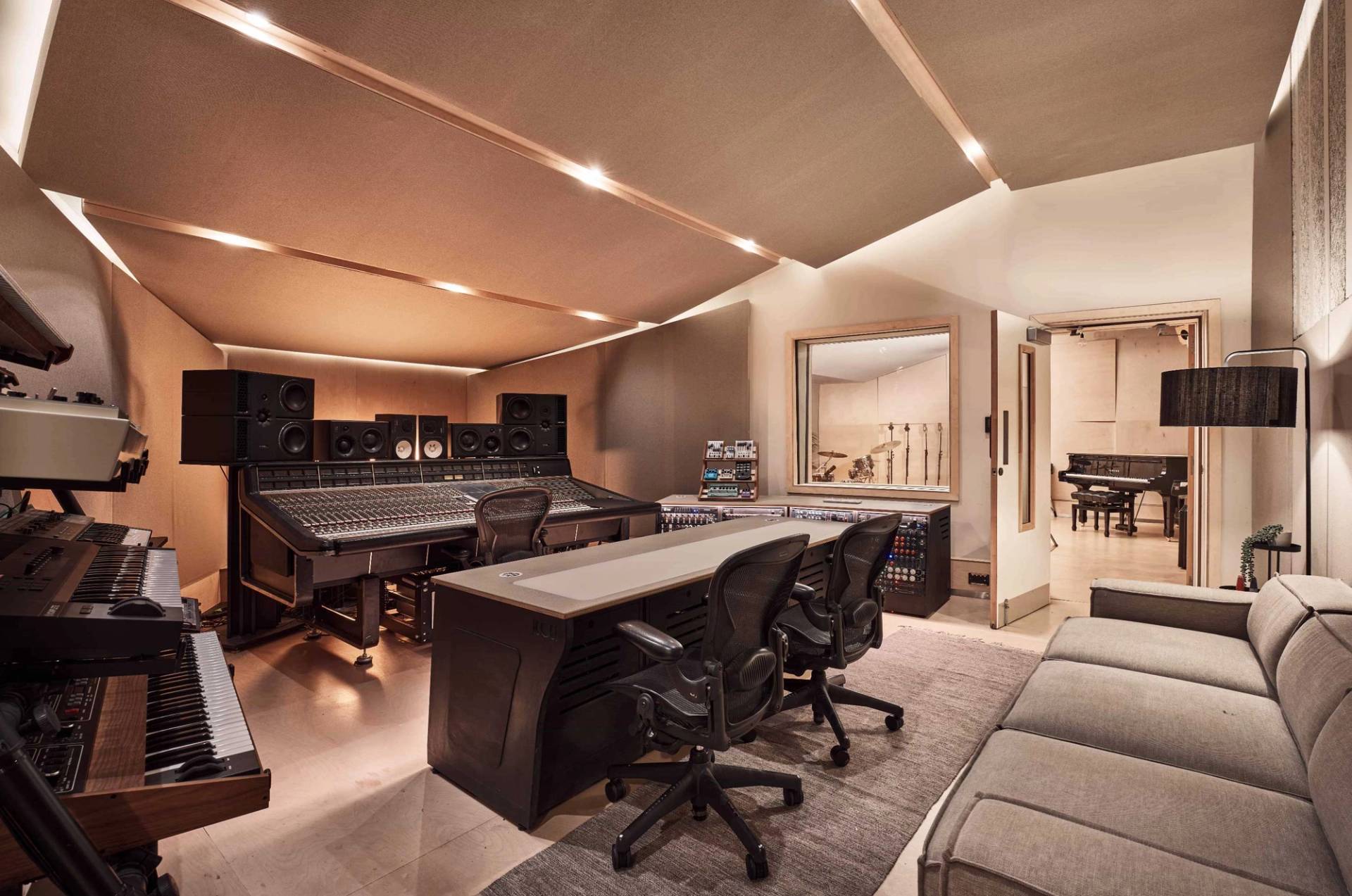 Contemporary music production studio in N15, North London – Love Locations