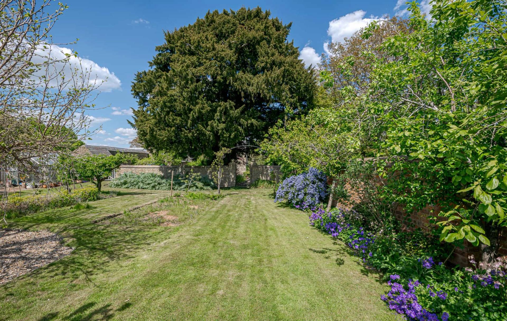 West Northamptonshire farm with authentic rural charm – Love Locations