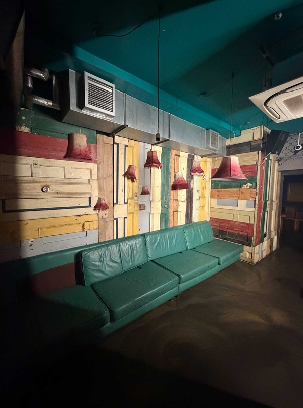 King’s Cross historic wood interior space – Love Locations