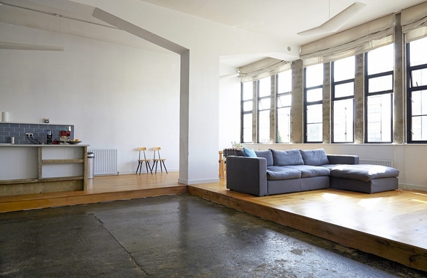 Open-plan industrial loft apartment with high ceilings in Upper Clapton E5 London – Love Locations