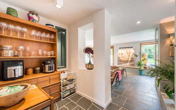 RG9 design-led property with natural light – Love Locations