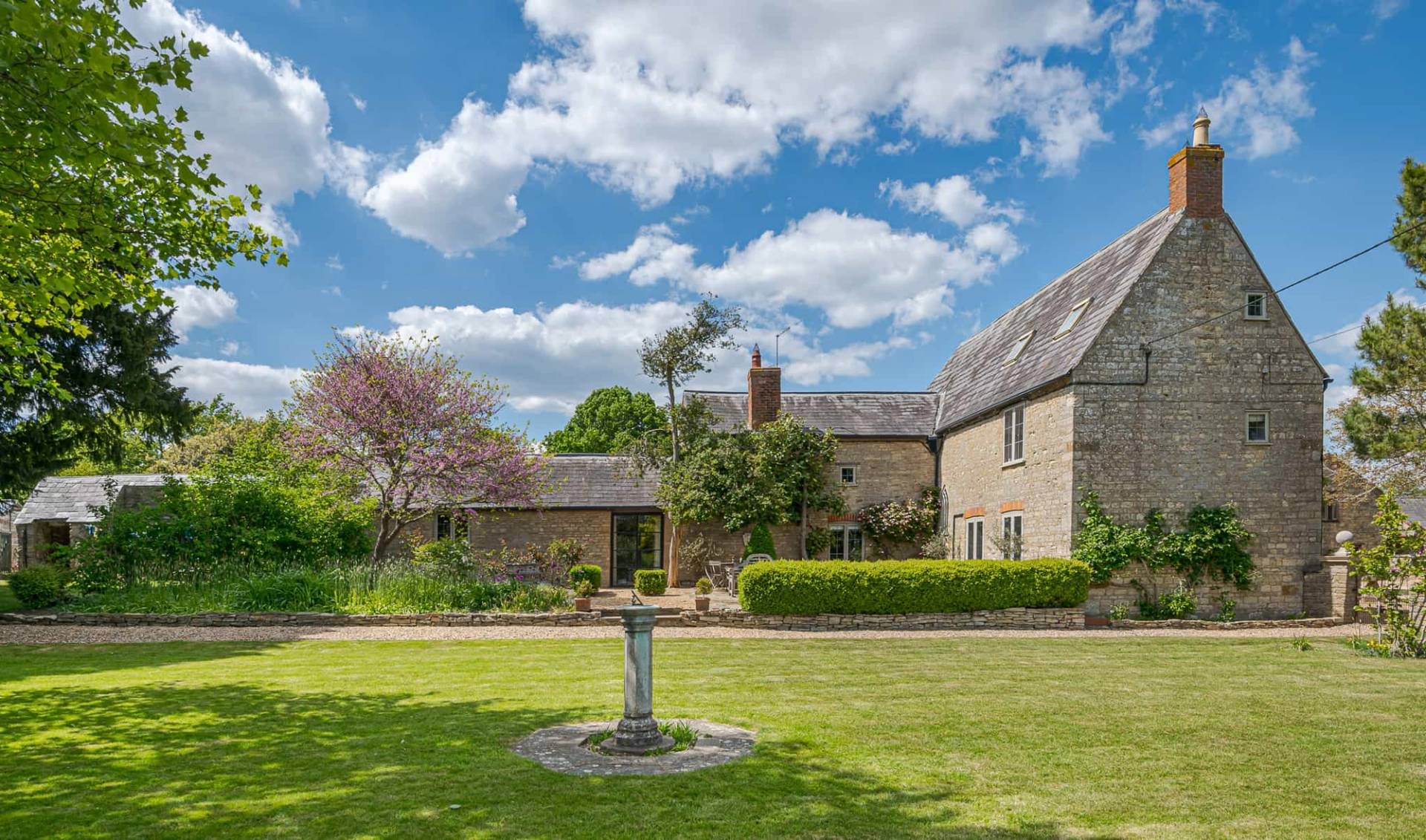 Period countryside property with warm interiors – Love Locations