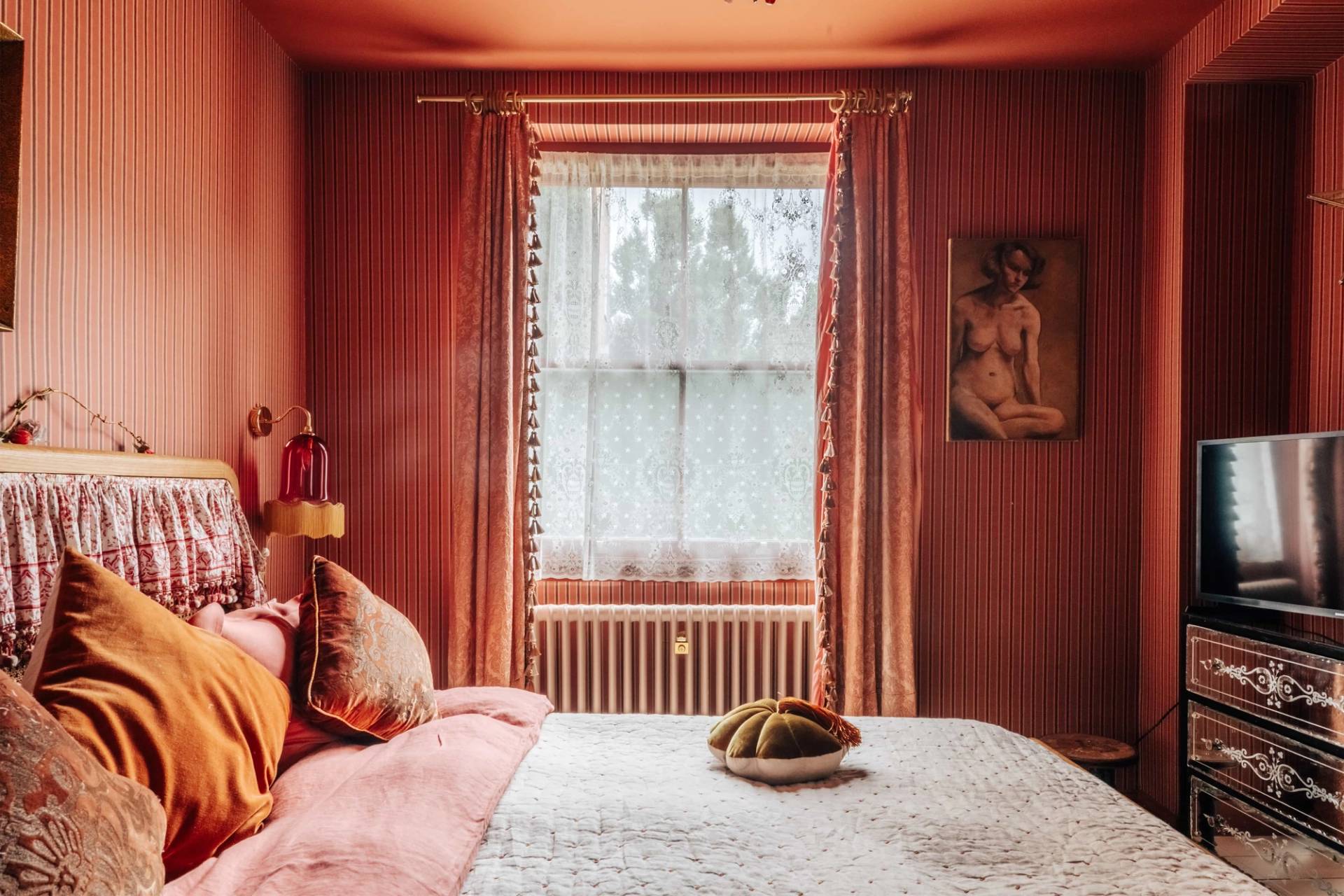 Hackney E8 Victorian home with tall windows and high ceilings – Love Locations
