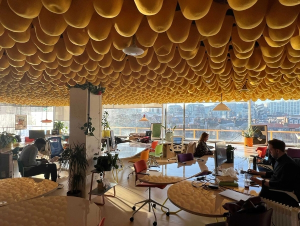 Architectural co-working and meeting space with panoramic skyline views in Whitechapel London E1 – love locations