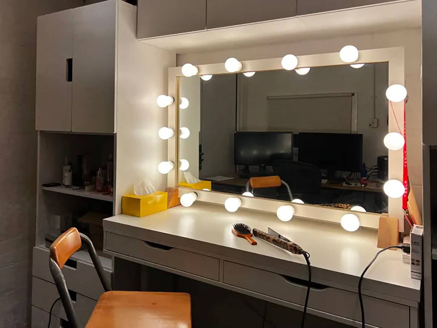 Small photo and film studio with dressing room in Acton W3 West London – Love Locations