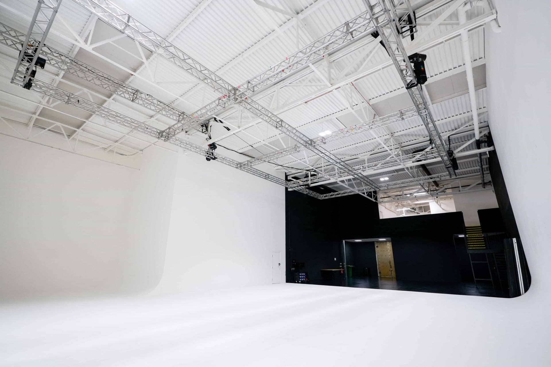 Acton W3 studio space for filming photography with seamless white backdrop – love locations