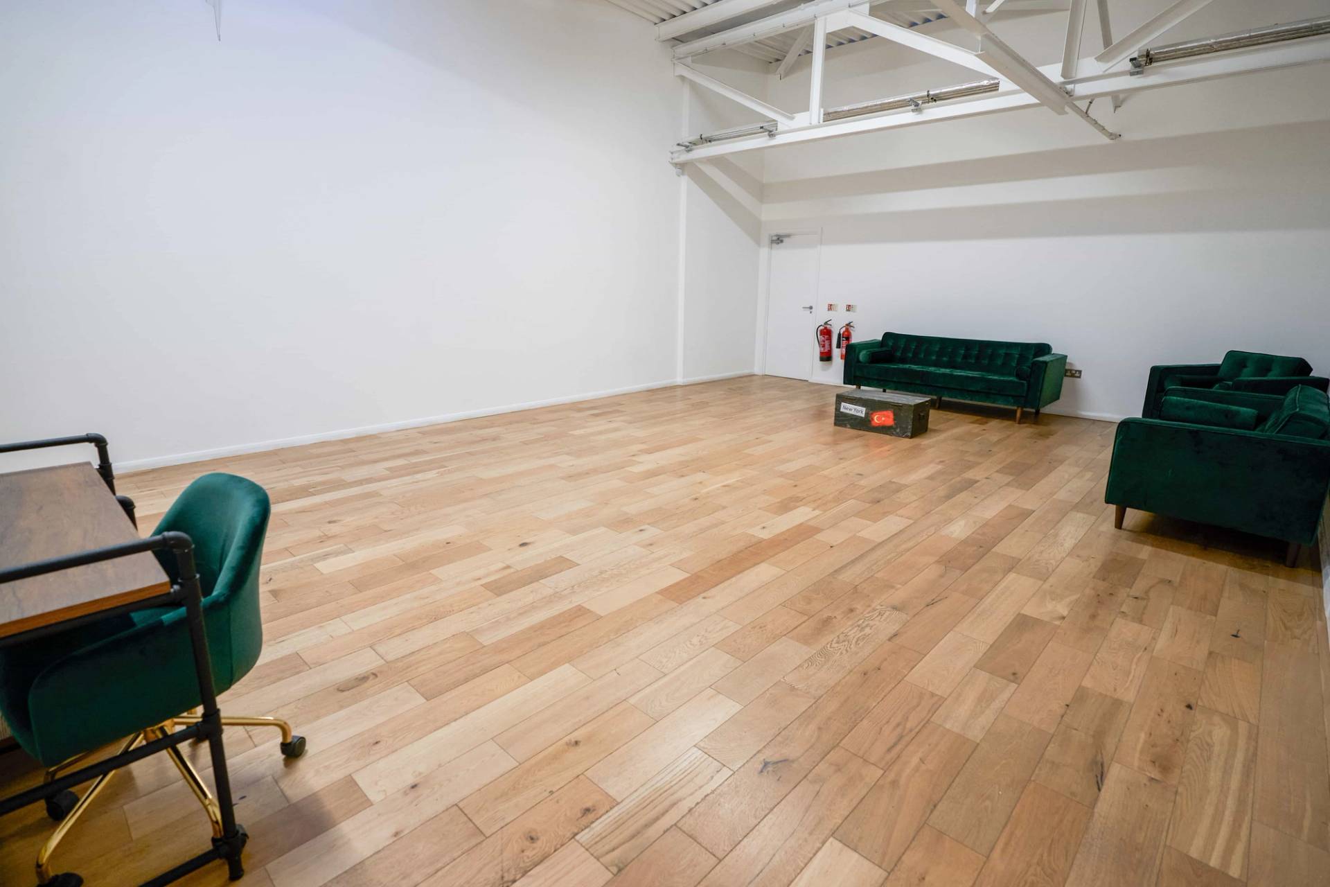 Industrial film studio with dark interior and clean shooting space in Acton W3 – love locations