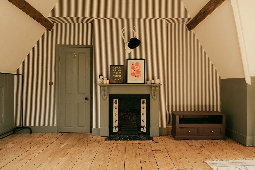 Period Weybridge property with classic Victorian architecture – Love Locations