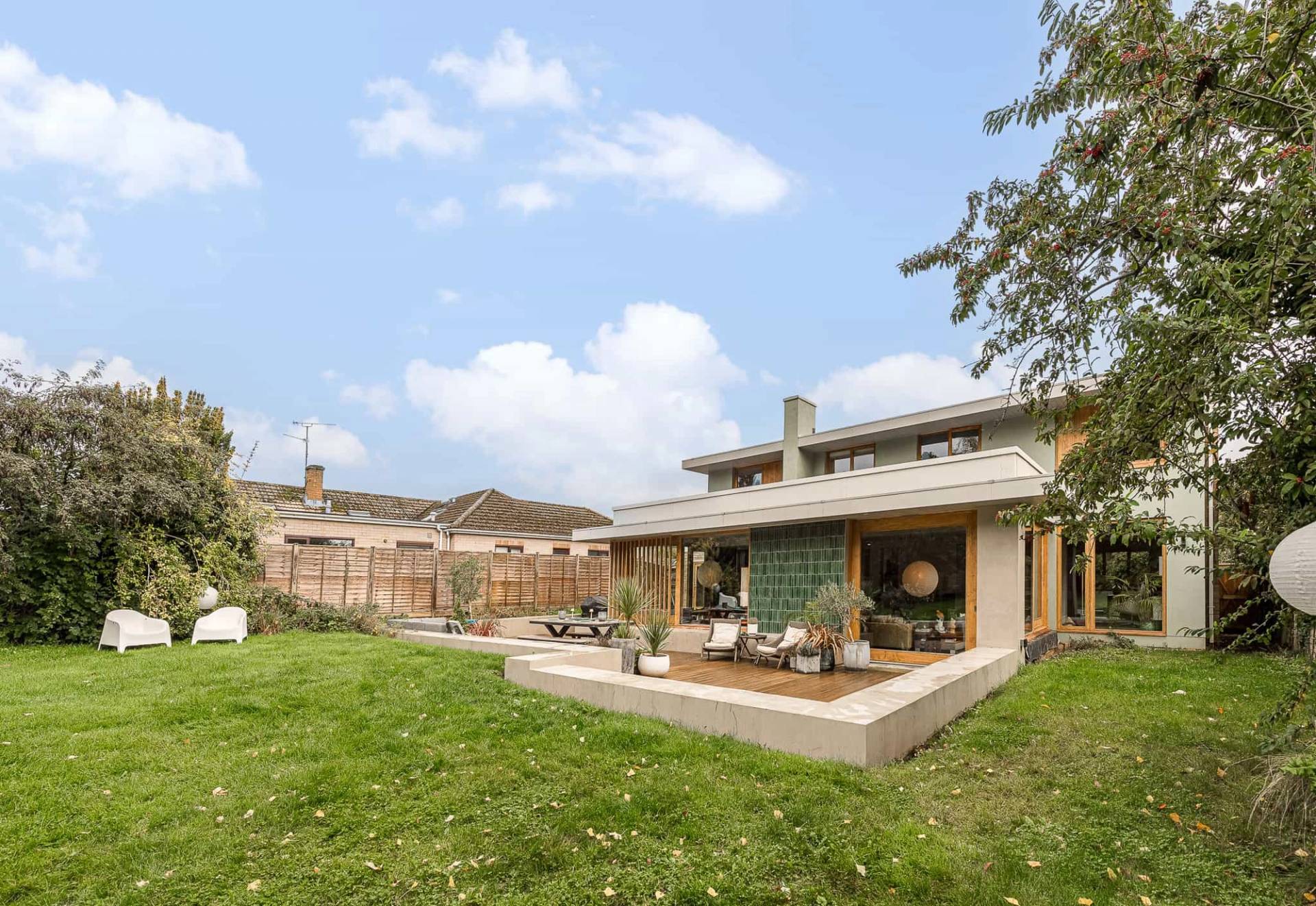 Open-plan modern home in Henley RG9 – Love Locations