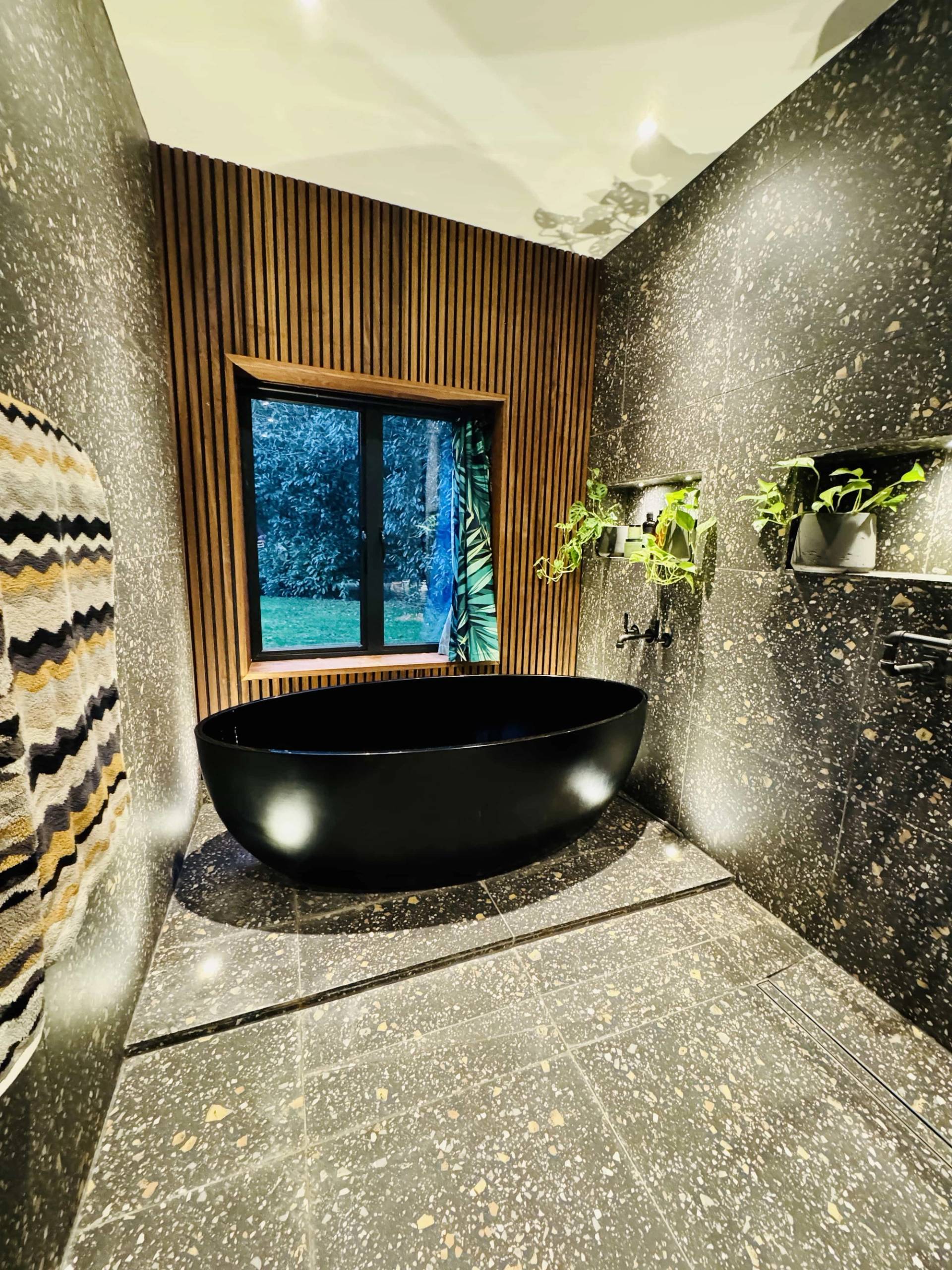 Split-level modern house interior in Reading RG8 – Love Locations