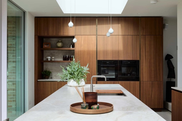 Contemporary exterior of Chiswick home in W4, Love Locations
