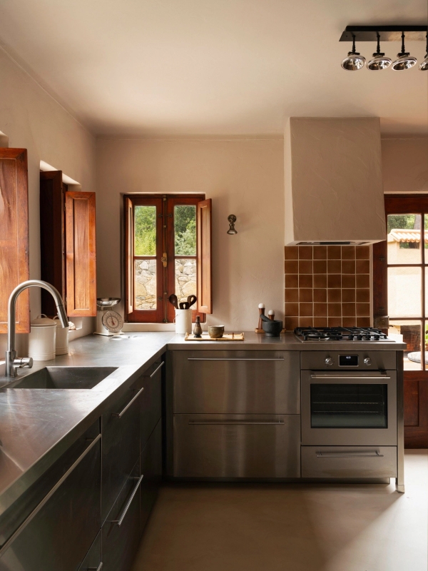 Stainless steel modern kitchen with tiled splashback, timber windows, and open shelving for food shoots, Love Locations 2705-064.