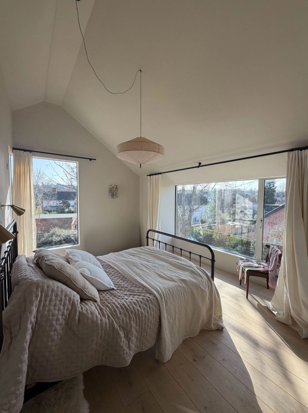 South East London modern house with large windows – Love Locations