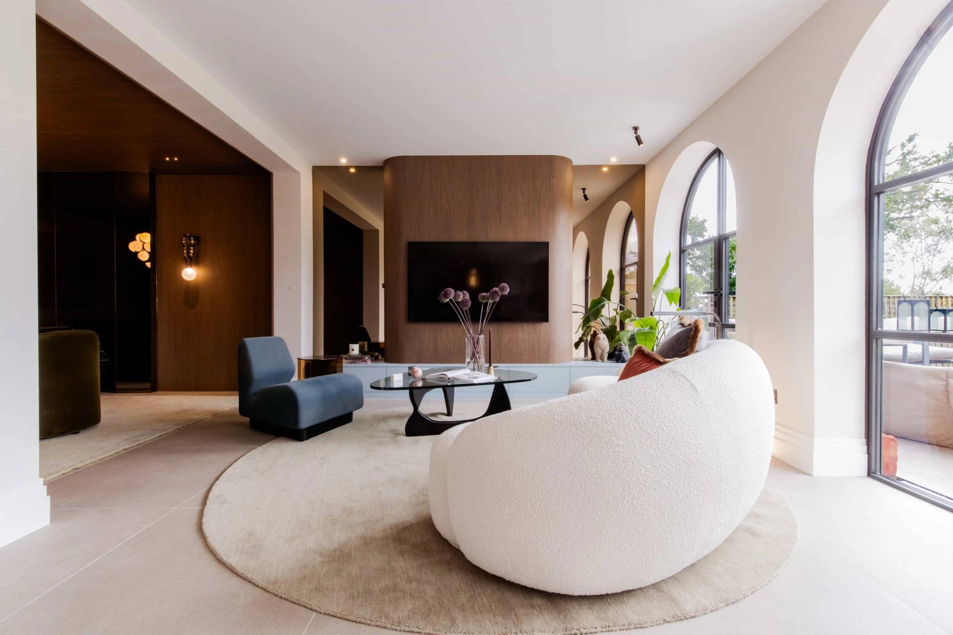 Luxury modern home in Bromley on Chesham Avenue, listed with Love Locations.