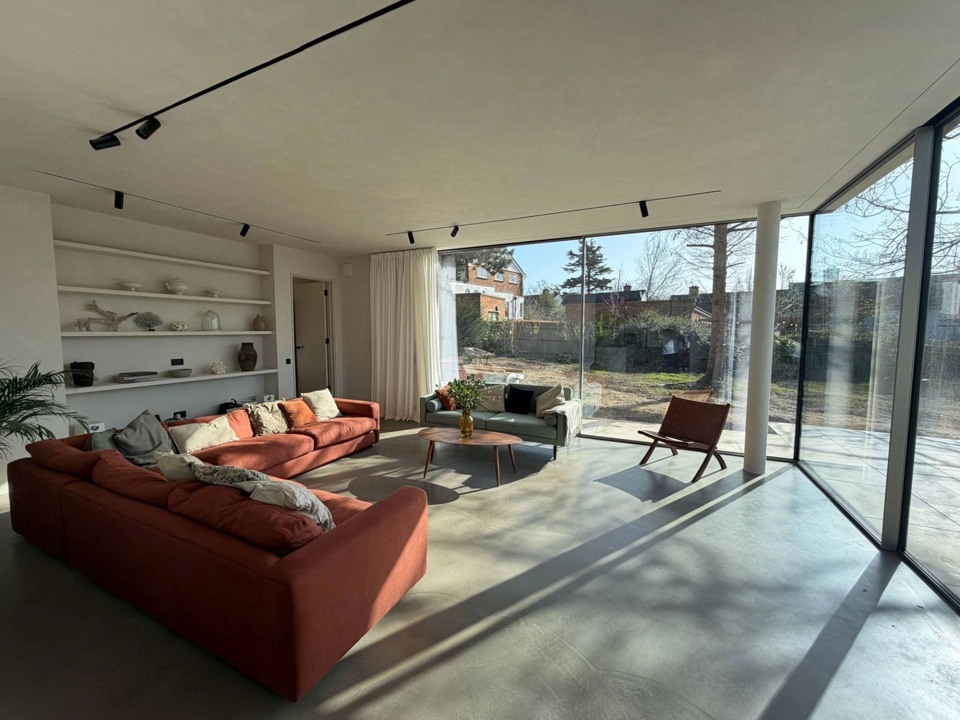 Contemporary South East London house with wraparound glazing – Love Locations
