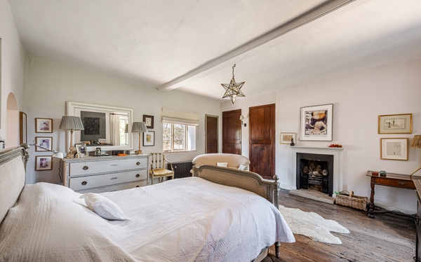 Character farmhouse living room with timber details – Love Locations