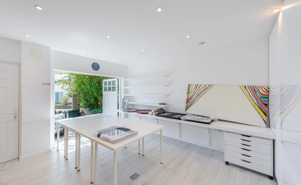 Hove BN3 property with tropical garden and outdoor seating – Love Locations