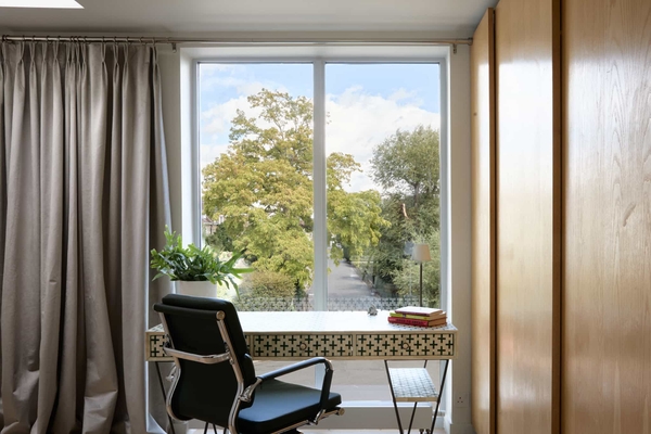 Contemporary open-plan living in W4 Chiswick, Love Locations